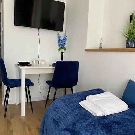 Nad Zalewem 222 아파트 *